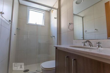 Banheiro de apartamento para alugar com 2 quartos, 118m² em Rio Branco, Porto Alegre