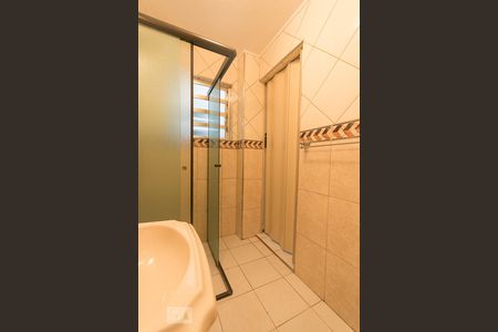 Banheiro da suíte  de apartamento para alugar com 1 quarto, 39m² em Aclimação, São Paulo