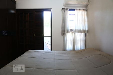 Casa à venda com 250m², 3 quartos e 4 vagas Casa à venda com 250m², 3 quartos e 4 vagasSuíte