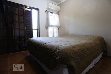 Casa à venda com 250m², 3 quartos e 4 vagas Casa à venda com 250m², 3 quartos e 4 vagasSuíte