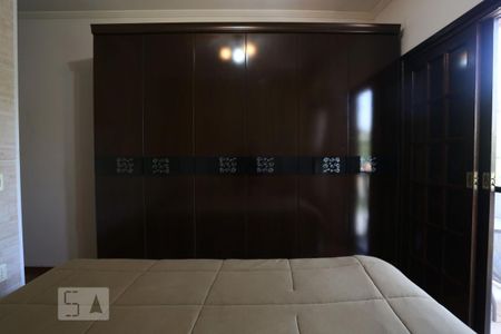Casa à venda com 250m², 3 quartos e 4 vagas Casa à venda com 250m², 3 quartos e 4 vagasSuíte