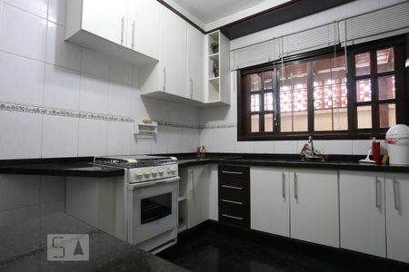 Casa à venda com 250m², 3 quartos e 4 vagas Casa à venda com 250m², 3 quartos e 4 vagasCozinha
