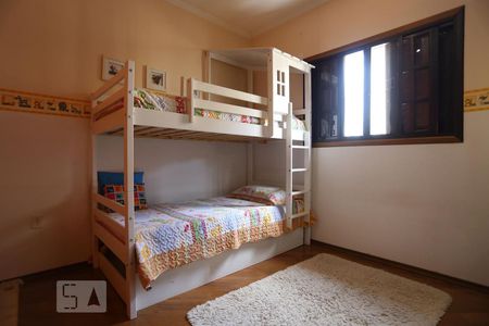Quarto 01 de casa à venda com 3 quartos, 250m² em Vila Yara, Osasco
