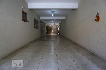 Casa à venda com 250m², 3 quartos e 4 vagas Casa à venda com 250m², 3 quartos e 4 vagasGaragem