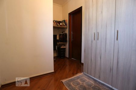 Casa à venda com 250m², 3 quartos e 4 vagas Casa à venda com 250m², 3 quartos e 4 vagasQuarto 02
