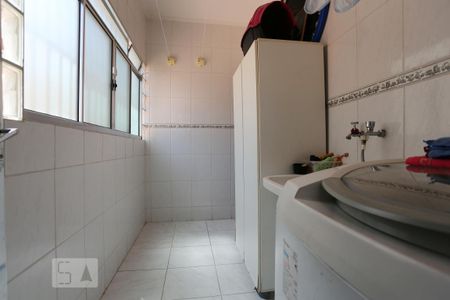 Casa à venda com 250m², 3 quartos e 4 vagas Casa à venda com 250m², 3 quartos e 4 vagasÁrea de Serviço