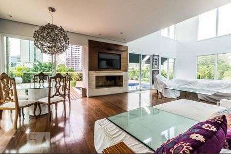 Sala de casa de condomínio para alugar com 3 quartos, 440m² em Alphaville, Barueri