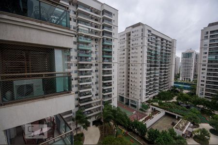Apartamento para alugar com 113m², 3 quartos e 2 vagas Apartamento para alugar com 113m², 3 quartos e 2 vagasVaranda