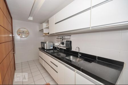 Apartamento para alugar com 113m², 3 quartos e 2 vagas Apartamento para alugar com 113m², 3 quartos e 2 vagasCozinha