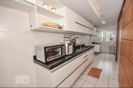 Apartamento para alugar com 113m², 3 quartos e 2 vagas Apartamento para alugar com 113m², 3 quartos e 2 vagasCozinha