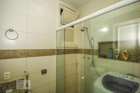 Banheiro de kitnet/studio para alugar com 1 quarto, 62m² em Copacabana, Rio de Janeiro