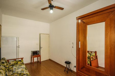 Sala de kitnet/studio à venda com 1 quarto, 43m² em Copacabana, Rio de Janeiro