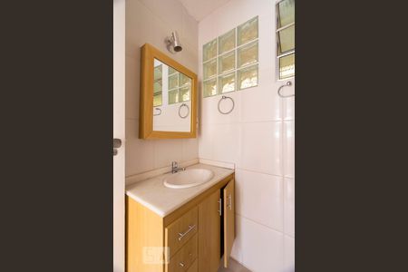Banheiro social de apartamento à venda com 2 quartos, 70m² em Vila Clementino, São Paulo