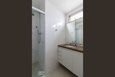 Banheiro de apartamento para alugar com 3 quartos, 112m² em Vila Pompéia, São Paulo