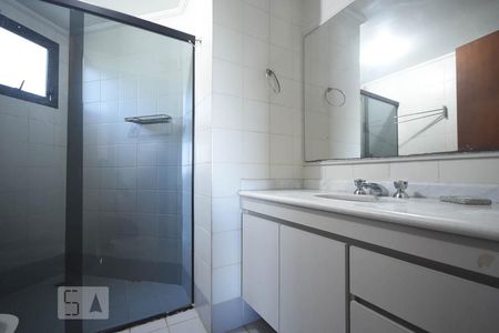 Banheiro de apartamento para alugar com 3 quartos, 200m² em Jardim Parque Morumbi, São Paulo