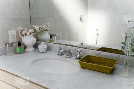 Apartamento à venda com 111m², 3 quartos e 1 vagaBanheiro