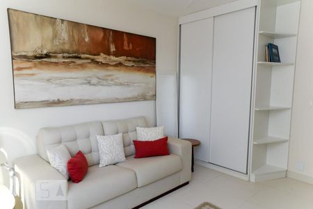 Quarto 1 de apartamento à venda com 3 quartos, 111m² em Leblon, Rio de Janeiro