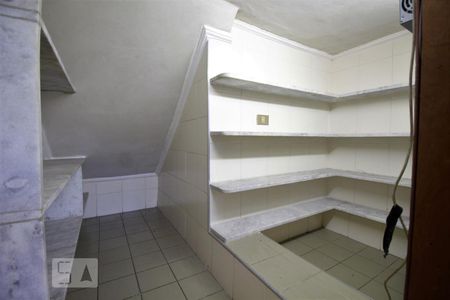 Casa para alugar com 647m², 5 quartos e 4 vagasDespensa