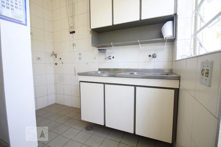 Casa para alugar com 647m², 5 quartos e 4 vagasÁrea de serviço