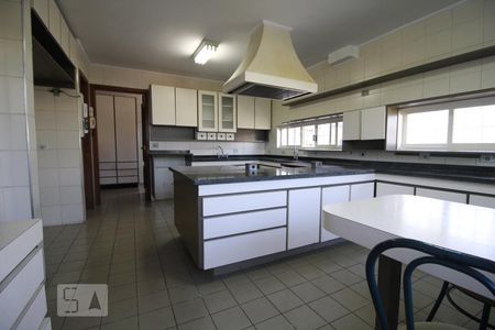 Casa para alugar com 647m², 5 quartos e 4 vagasCozinha