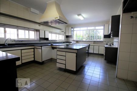 Casa para alugar com 647m², 5 quartos e 4 vagasCozinha