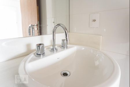 Casa à venda com 78m², 3 quartos e 2 vagasBanheiro da Suíte