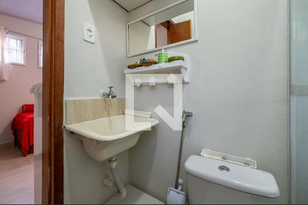 Banheiro de kitnet/studio para alugar com 1 quarto, 30m² em Cidade Vargas, São Paulo