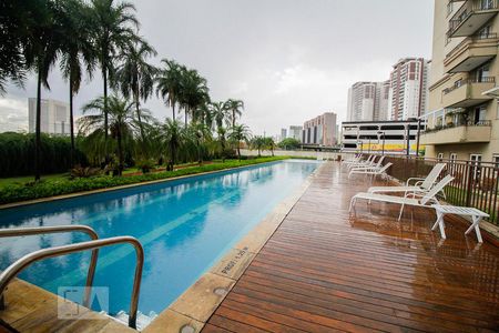 Apartamento para alugar com 42m², 1 quarto e 1 vagaPiscina