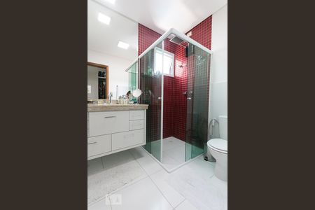 Casa à venda com 161m², 4 quartos e 5 vagasBanheiro da suíte 1 
