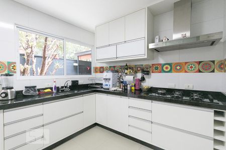 Casa à venda com 161m², 4 quartos e 5 vagasCozinha 