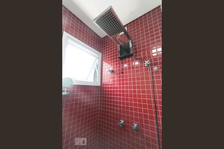Casa à venda com 161m², 4 quartos e 5 vagasBanheiro da suíte 1 