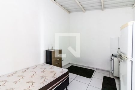 Kitnet / Cozinha / Quarto de kitnet/studio para alugar com 1 quarto, 24m² em Jardim Peri Peri, São Paulo