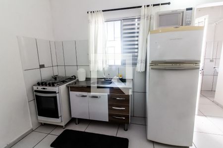 Kitnet / Cozinha / Quarto de kitnet/studio para alugar com 1 quarto, 24m² em Jardim Peri Peri, São Paulo