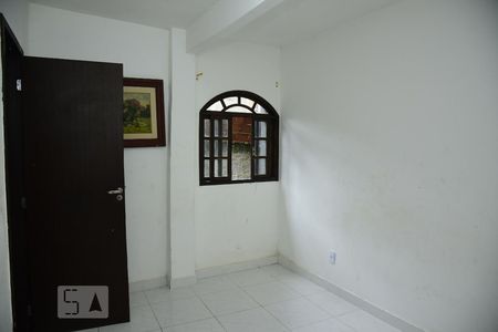 Quarto de casa para alugar com 1 quarto, 42m² em Freguesia (jacarepaguá), Rio de Janeiro