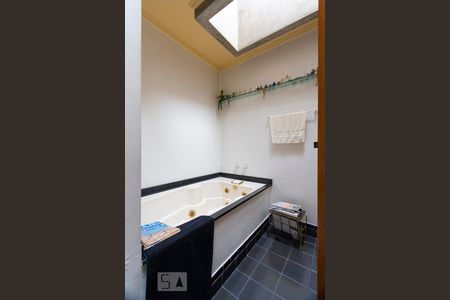 Casa para alugar com 400m², 4 quartos e 4 vagasSuíte quarto 1