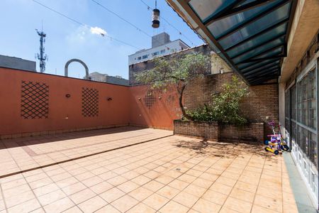 Casa para alugar com 400m², 4 quartos e 4 vagasQuintal com churrasqueira