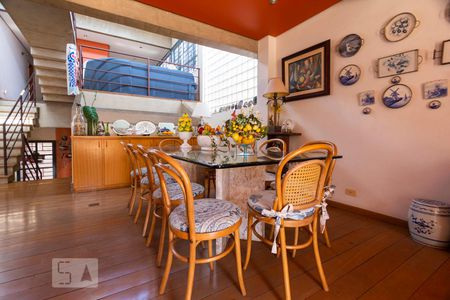 Casa para alugar com 400m², 4 quartos e 4 vagasSala