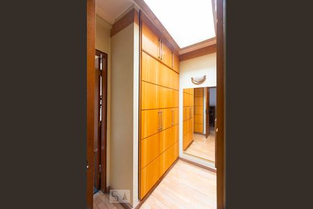 Casa para alugar com 400m², 4 quartos e 4 vagasCloset Quarto 1 - Suíte