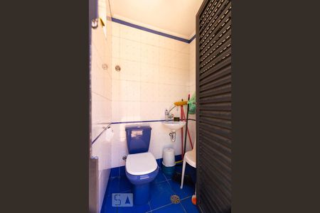 Casa para alugar com 400m², 4 quartos e 4 vagasBanheiro externa