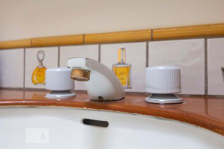 Casa para alugar com 400m², 4 quartos e 4 vagasSuíte quarto 1