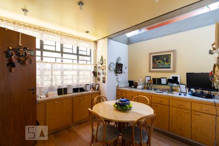 Casa para alugar com 400m², 4 quartos e 4 vagasCozinha