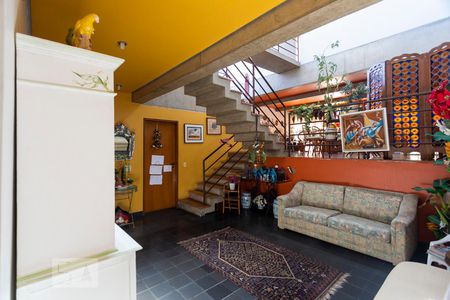 Hall de entrada de casa para alugar com 4 quartos, 400m² em Vila Mariana, São Paulo