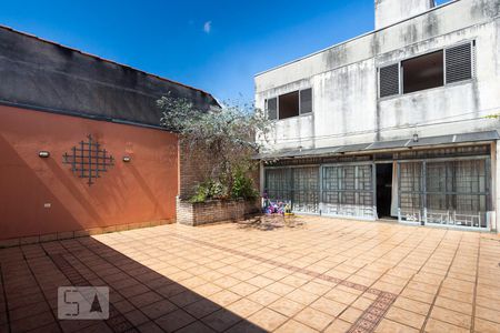 Casa para alugar com 400m², 4 quartos e 4 vagasQuintal com churrasqueira