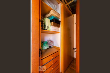 Casa para alugar com 400m², 4 quartos e 4 vagasCloset Quarto 2 - Suíte