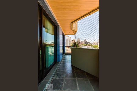 Apartamento para alugar com 70m², 1 quarto e 1 vaga Apartamento para alugar com 70m², 1 quarto e 1 vagaVaranda