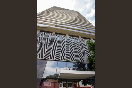 Apartamento para alugar com 118m², 2 quartos e 1 vaga Apartamento para alugar com 118m², 2 quartos e 1 vagaFachada - Condomínio