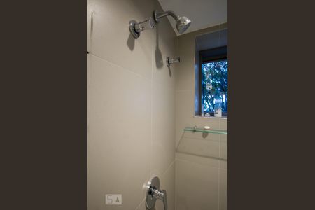 Apartamento para alugar com 118m², 2 quartos e 1 vaga Apartamento para alugar com 118m², 2 quartos e 1 vagaBanheiro suíte detalhe