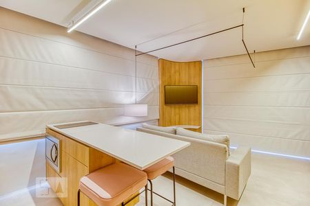 Sala de kitnet/studio para alugar com 1 quarto, 46m² em Vila Olímpia, São Paulo
