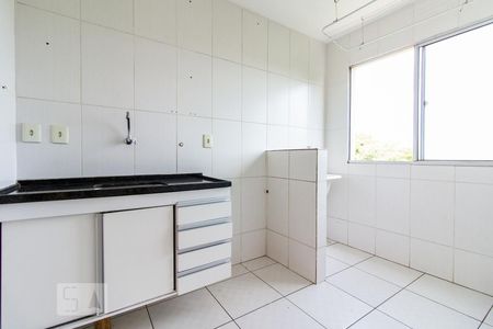 Cozinha de apartamento para alugar com 2 quartos, 48m² em São João Batista (venda Nova), Belo Horizonte