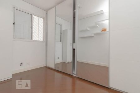 Quarto 2 de apartamento para alugar com 2 quartos, 50m² em Vila Firmiano Pinto, São Paulo